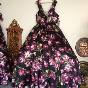 FLORAL PLUNGING LACE DRESS | black + purple |